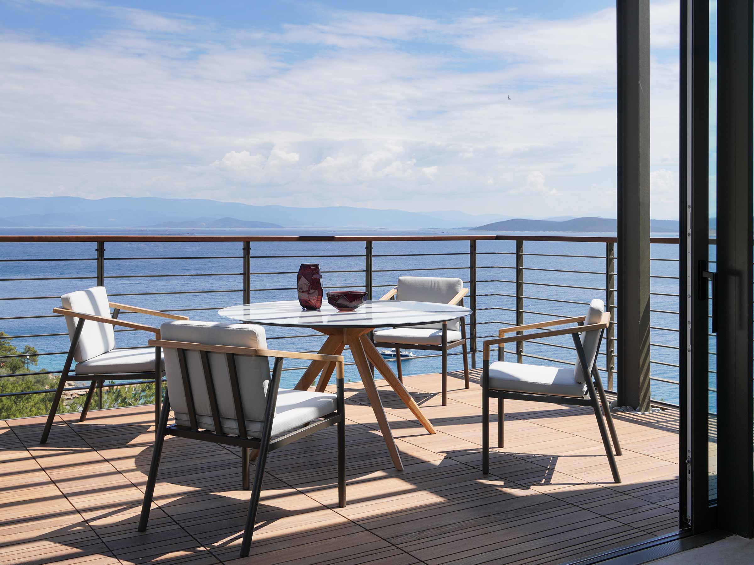 Tubi Round Table - Image 5