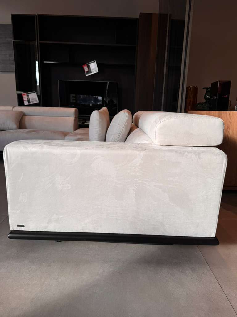York Sectional Pull-Out Sofa - OUTLET - Image 9